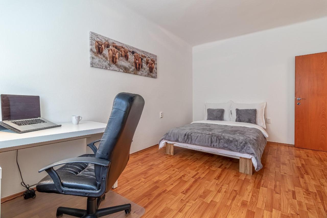 Cosy Flat Close To Central Bratislava Eksteriør bilde